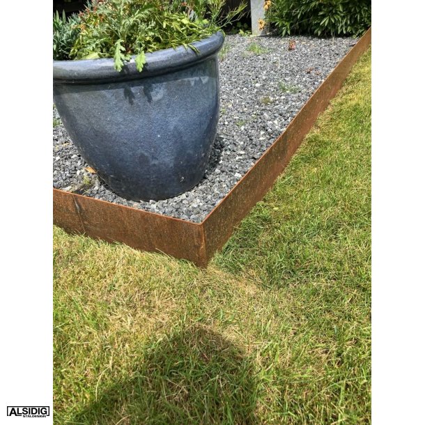 Grsafgrnsning i 3 mm. Corten stl